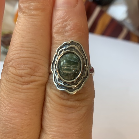 Brand new high quality seraphinite sterling ring sz8 - Picture 7 of 17